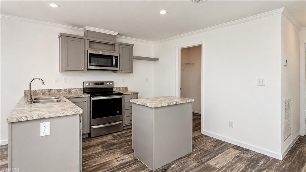 CYPRESS PARK - Residential
