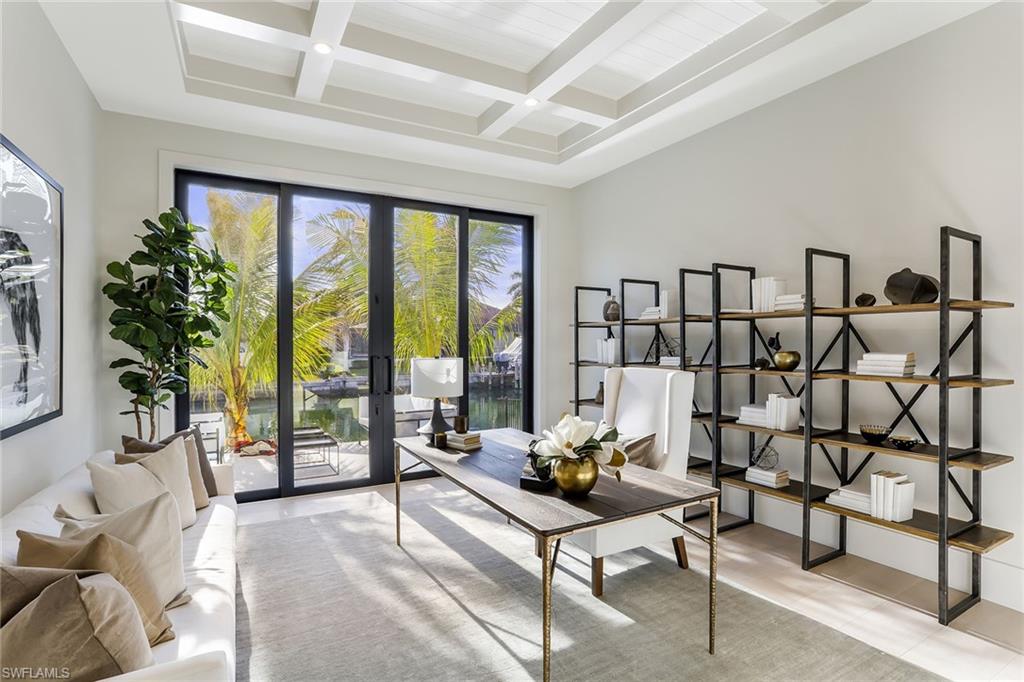 MARCO BEACH - Residential