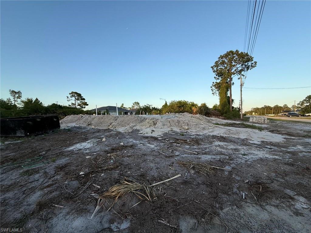 LEHIGH ACRES - Land