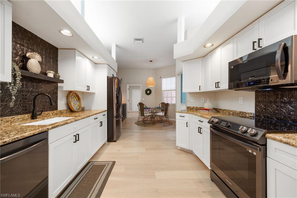 CYPRESS LAKE COUNTRY CLUB - Residential