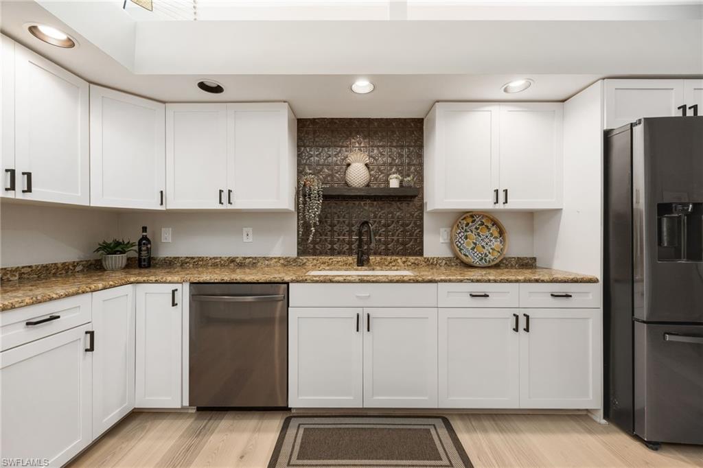 CYPRESS LAKE COUNTRY CLUB - Residential