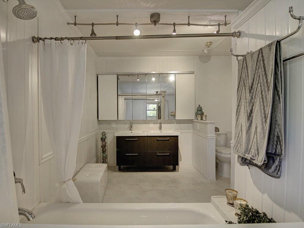 SANIBEL SHORES - Residential