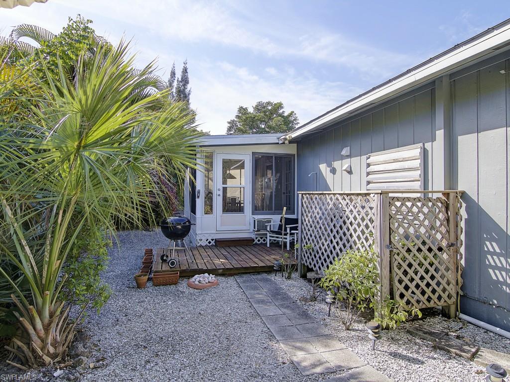 SANIBEL SHORES - Residential