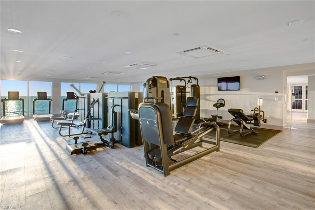 BAREFOOT BEACH CLUB - Residential