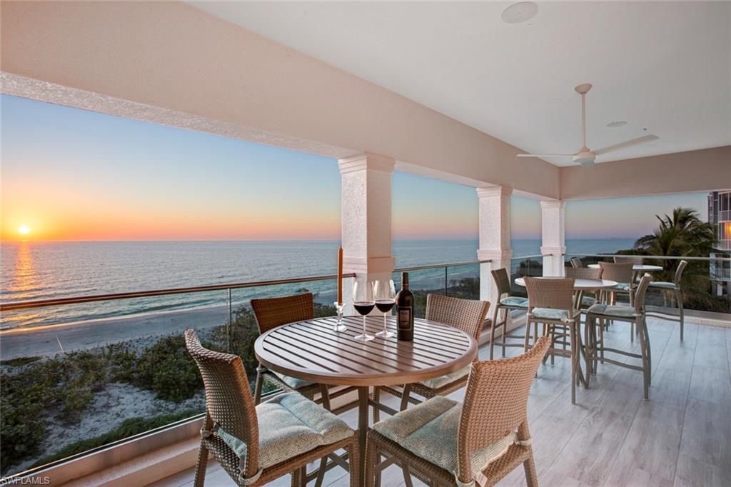 BAREFOOT BEACH CLUB - Residential