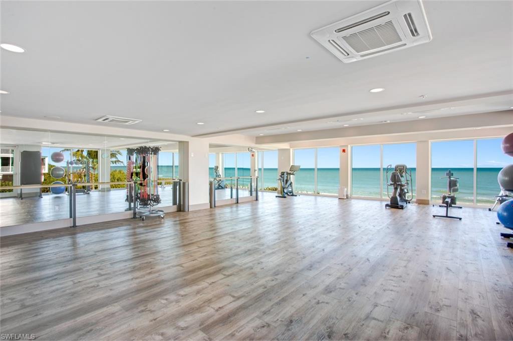 BAREFOOT BEACH CLUB - Residential