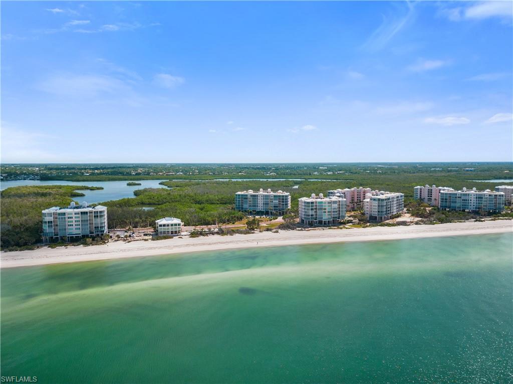 BAREFOOT BEACH CLUB - Residential