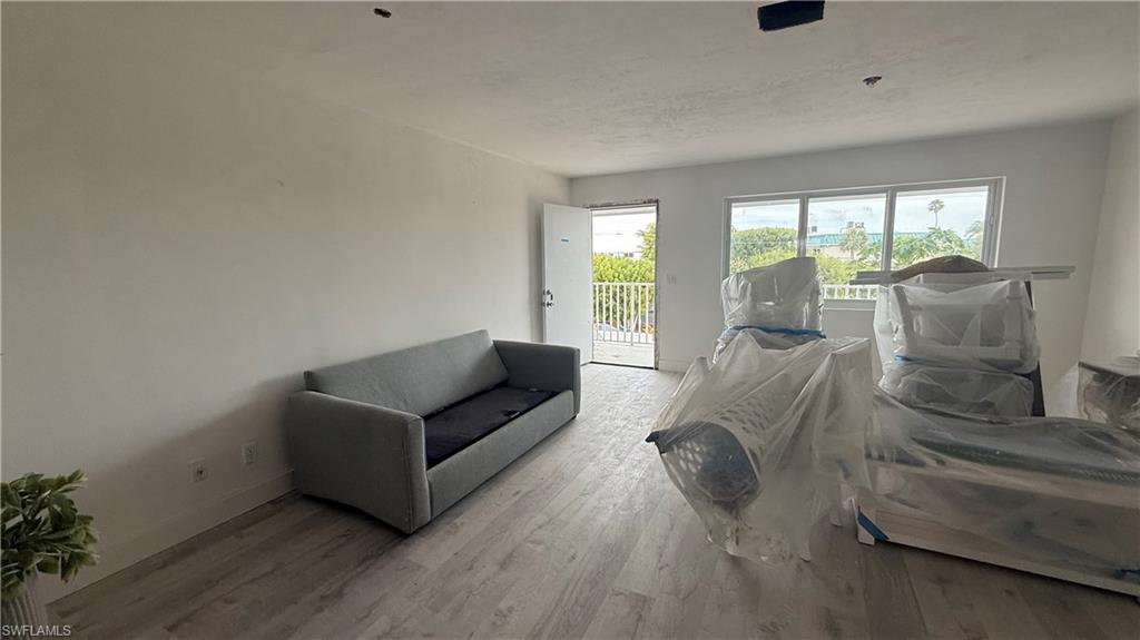 SANIBEL ARMS - Residential