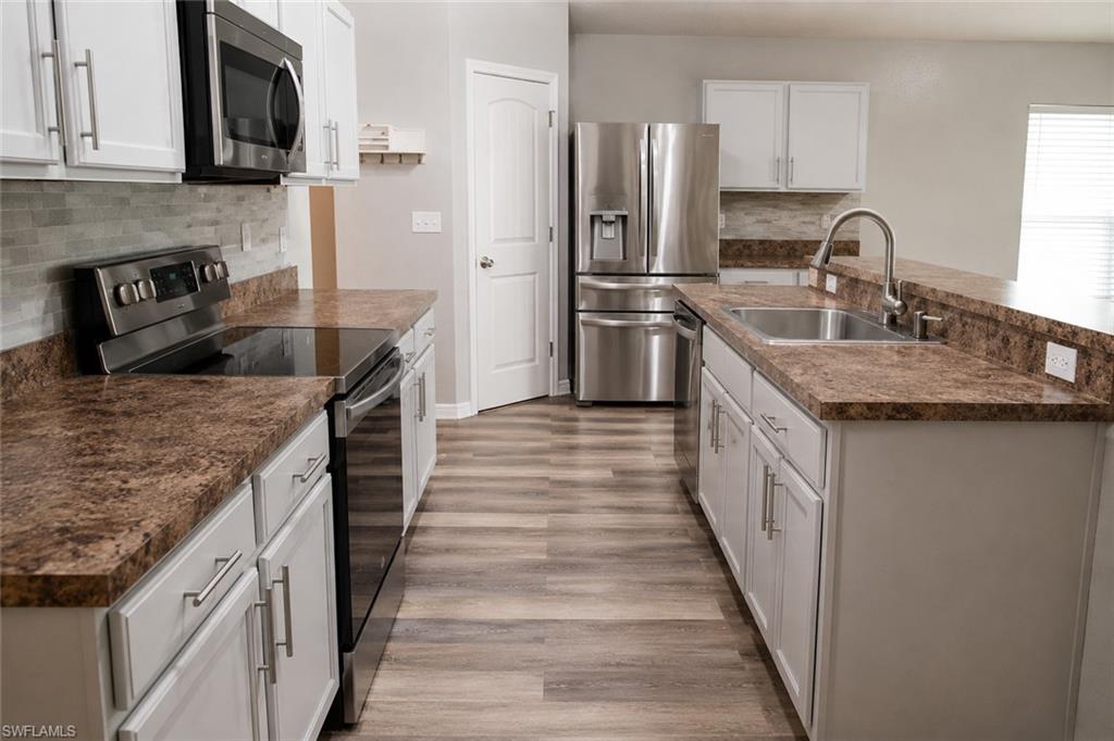 CAPE CORAL - Residential Lease
