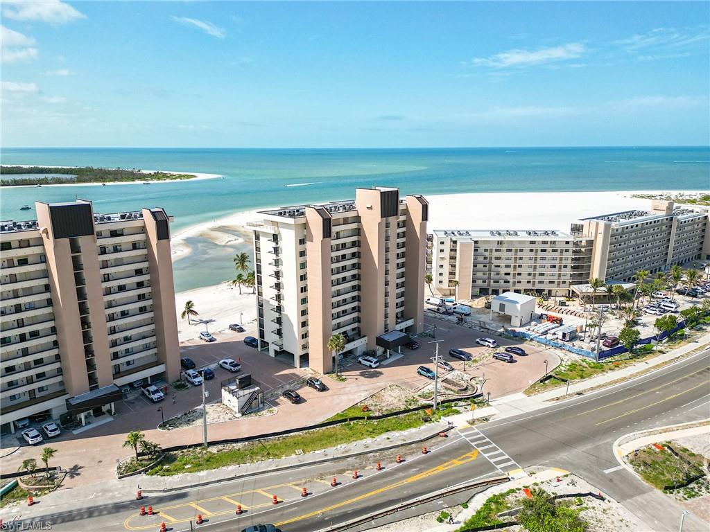 ISLANDS END CONDO - Residential