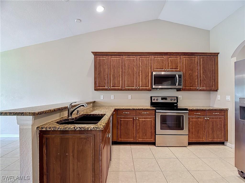 CAPE CORAL - Residential Lease