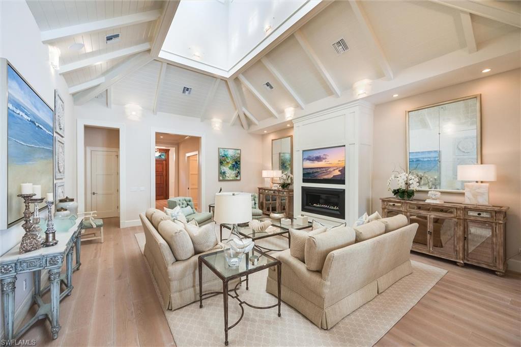 MOORINGS - Residential