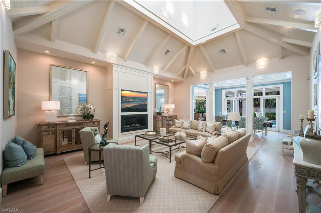 MOORINGS - Residential