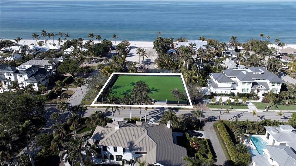 OLDE NAPLES - Land