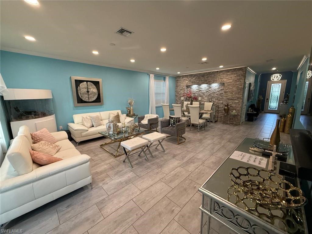 HAMPTON PARK - Residential Lease