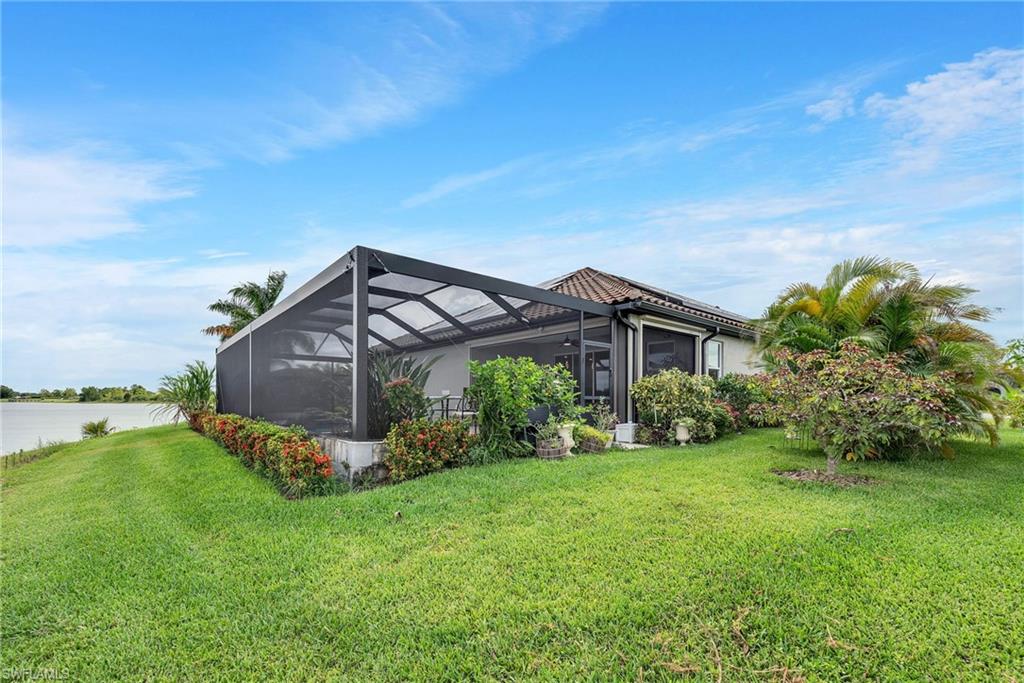 VALENCIA LAKES - Residential