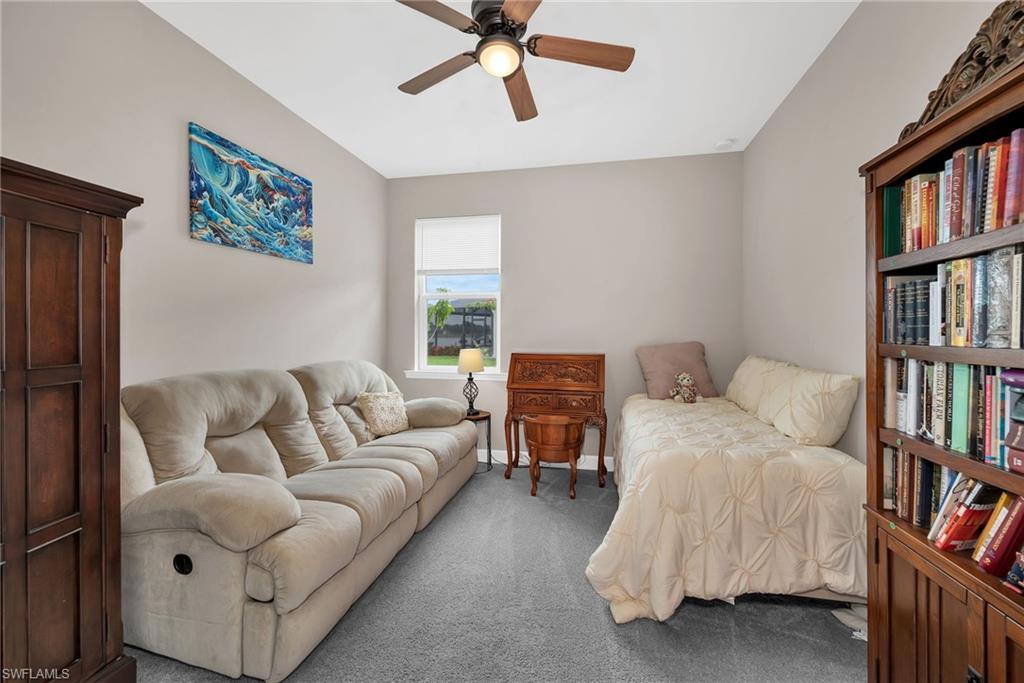 VALENCIA LAKES - Residential