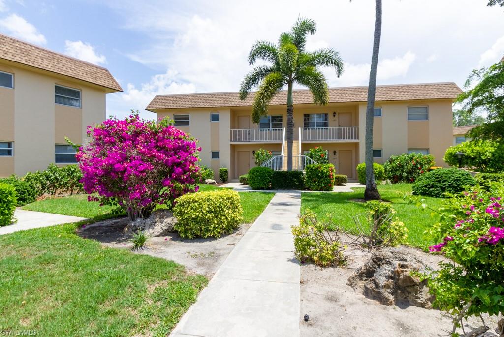 COCOHATCHEE MANOR - Residential