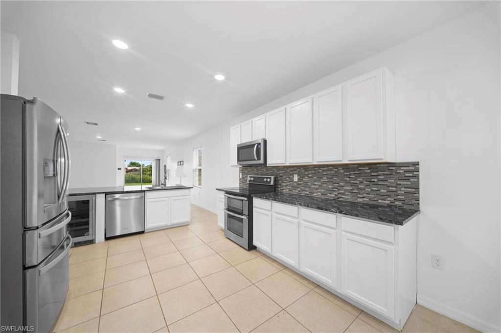 CALOOSA LAKES - Residential Lease