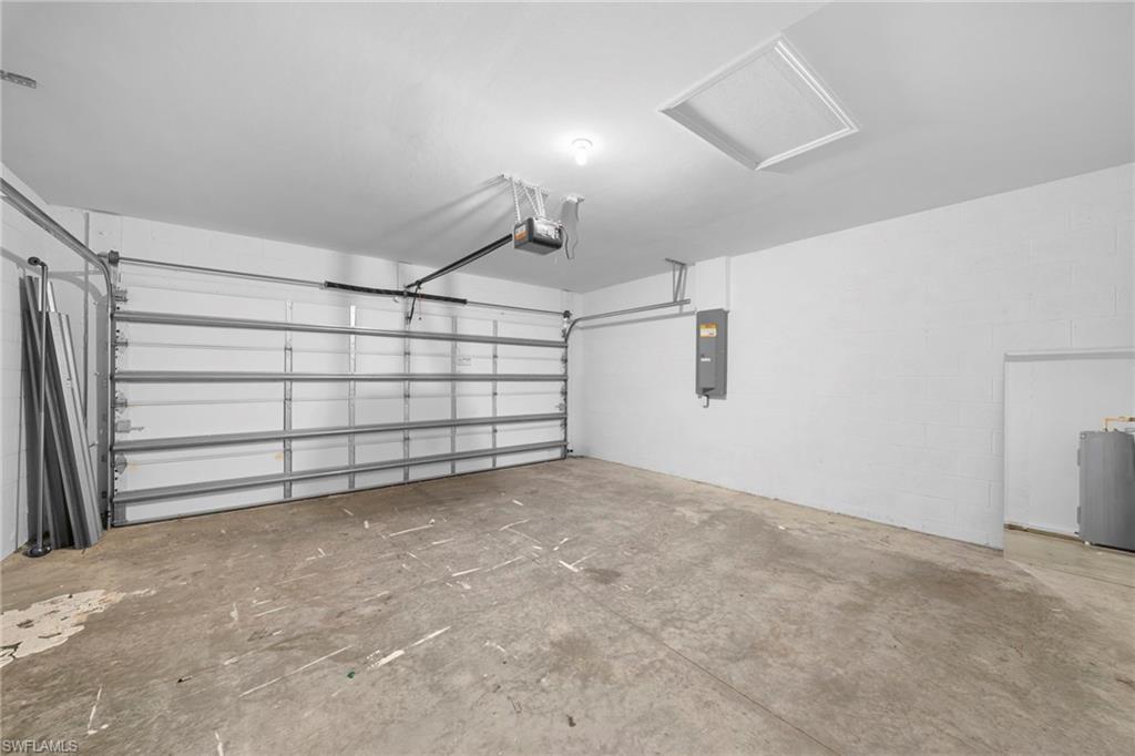 CALOOSA LAKES - Residential Lease