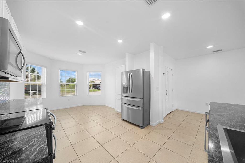 CALOOSA LAKES - Residential Lease