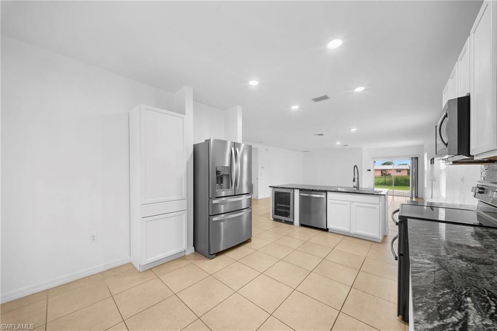 CALOOSA LAKES - Residential Lease