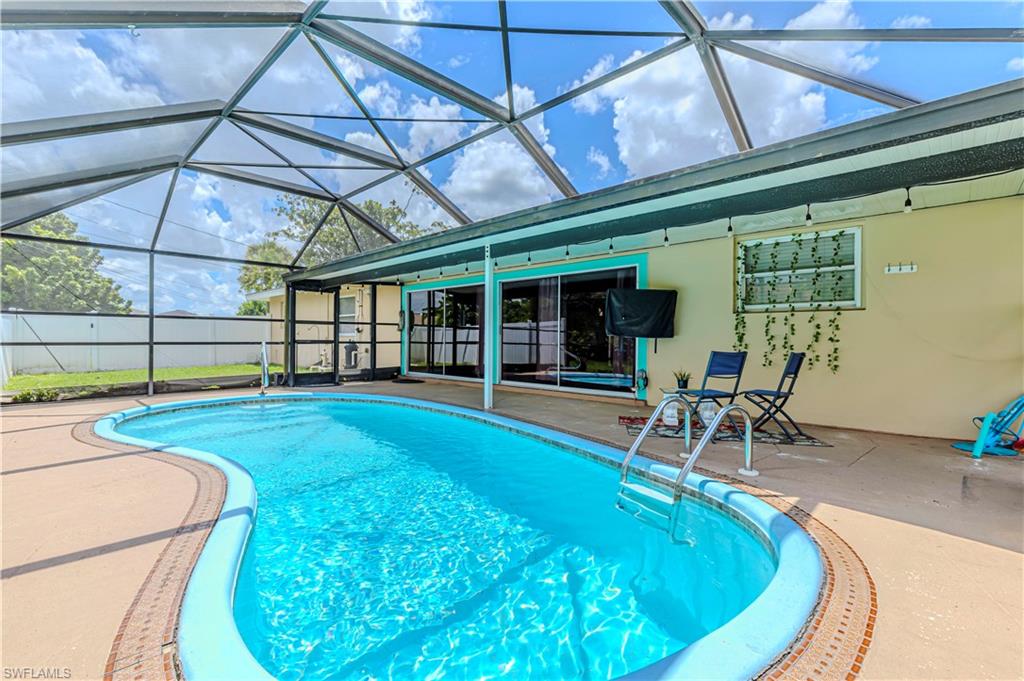 COUNTRY CLUB ESTATES - Residential