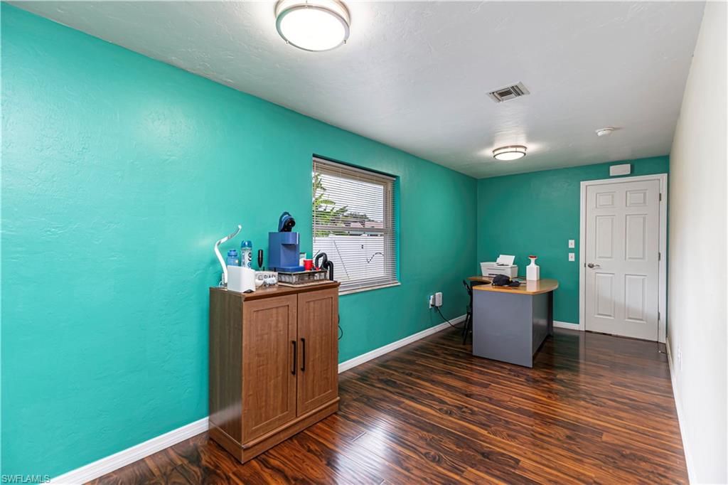 COUNTRY CLUB ESTATES - Residential