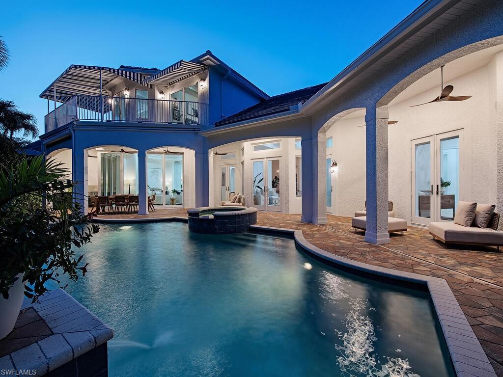 MOORINGS - Residential