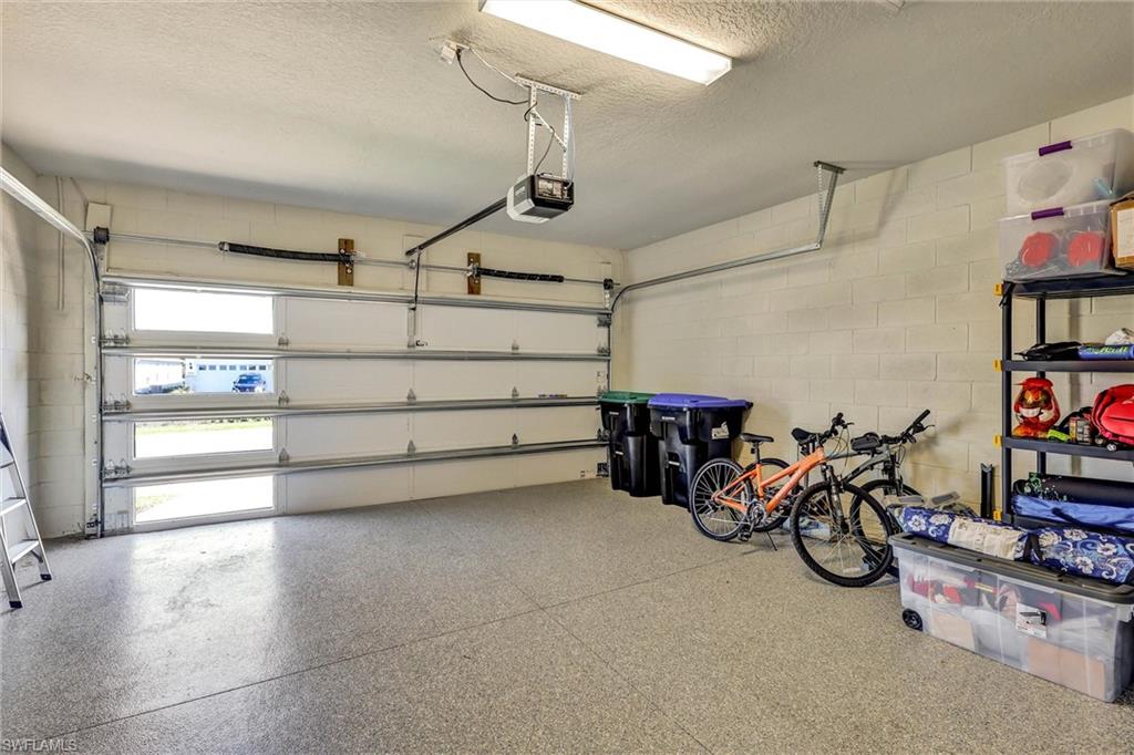 900 BUILDING - Residential