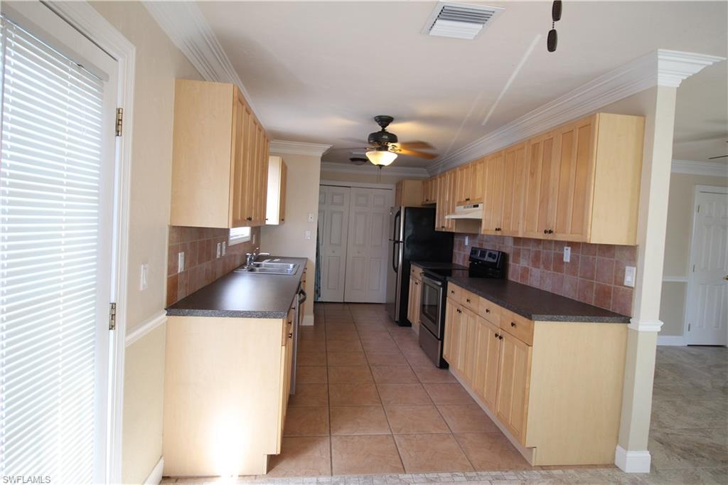 NAPLES PARK - Residential