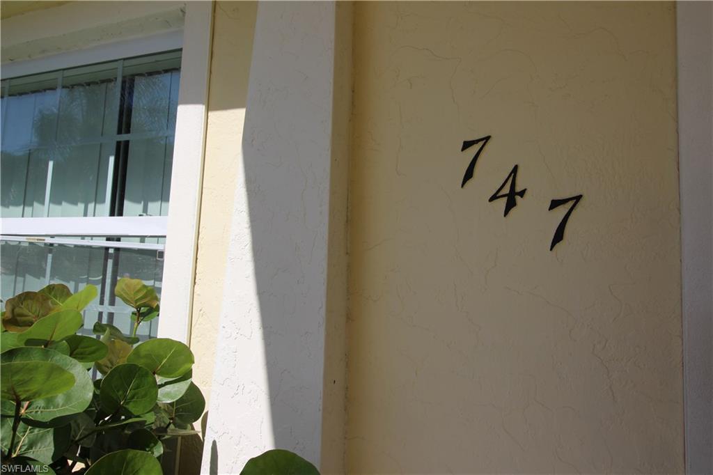 NAPLES PARK - Residential