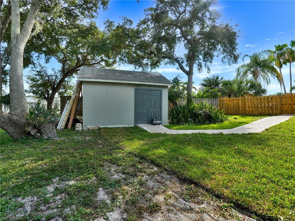 IMPERIAL PINES - Residential