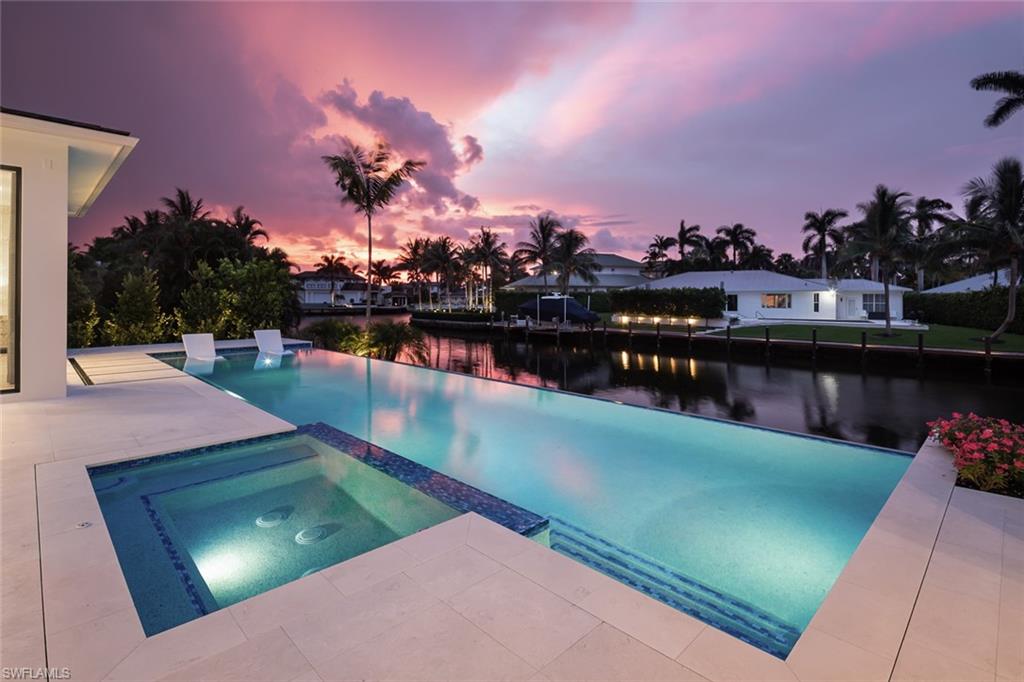 AQUALANE SHORES - Residential