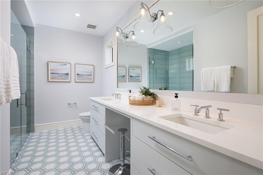 AQUALANE SHORES - Residential