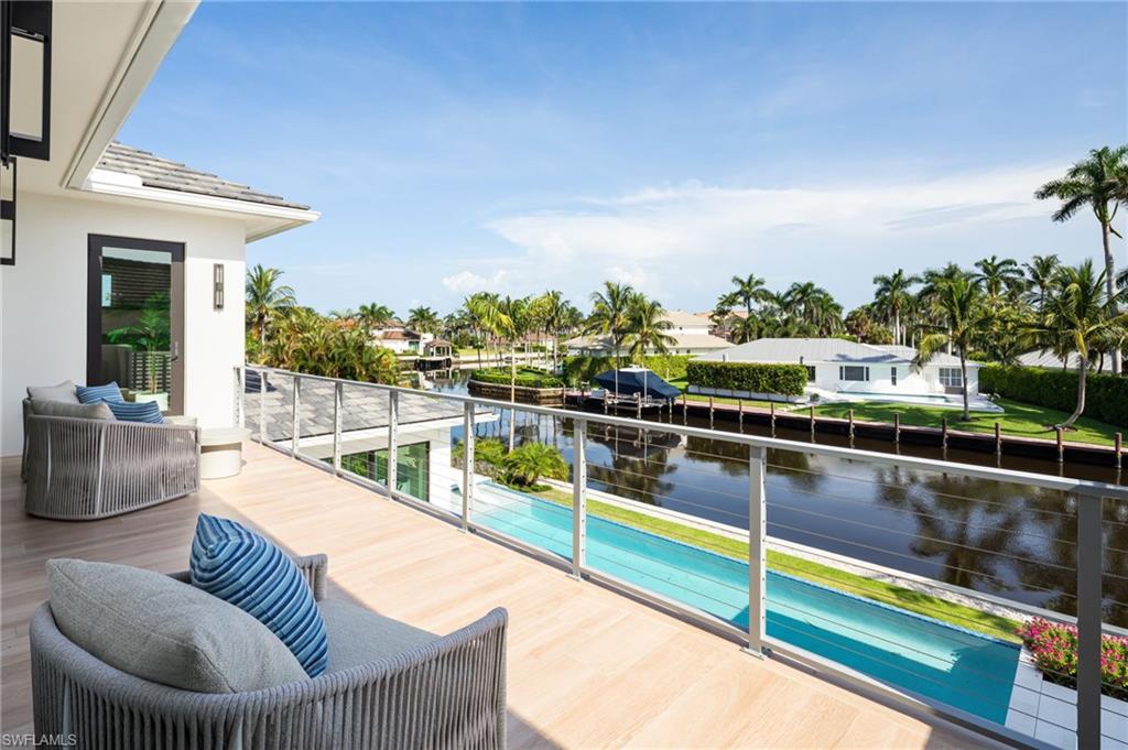 AQUALANE SHORES - Residential