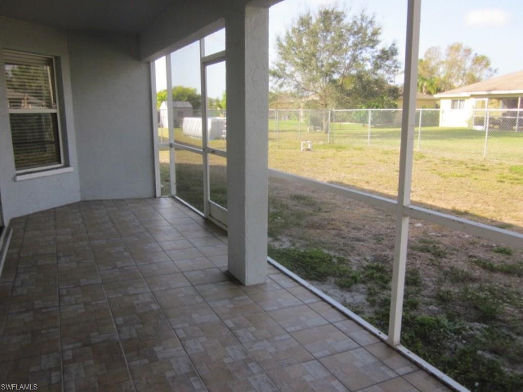 CAPE CORAL - Residential
