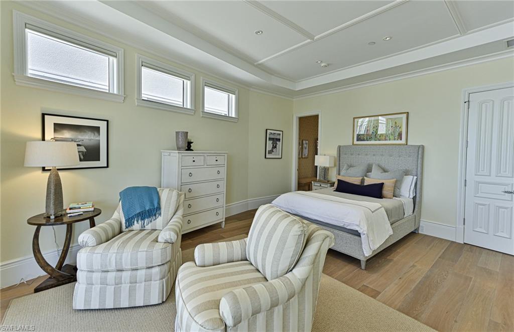 BAREFOOT BEACH - Residential