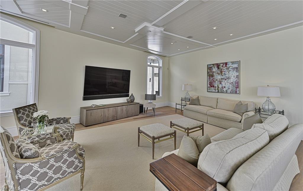 BAREFOOT BEACH - Residential
