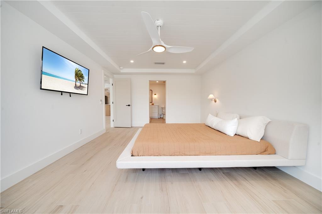 VILLAGE WALK - Residential