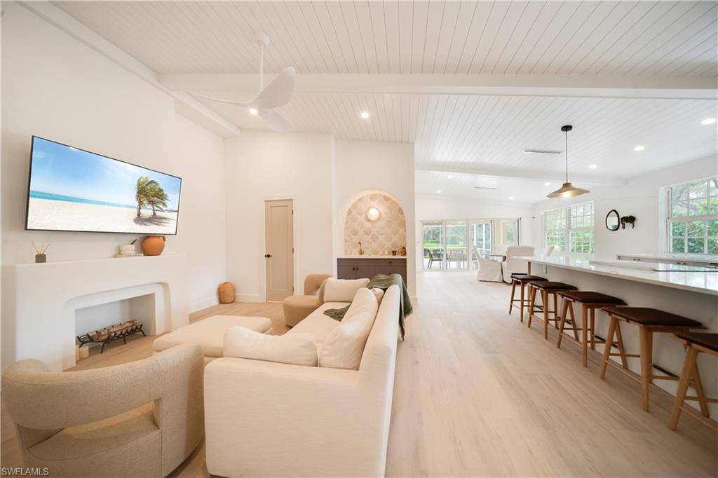 VILLAGE WALK - Residential