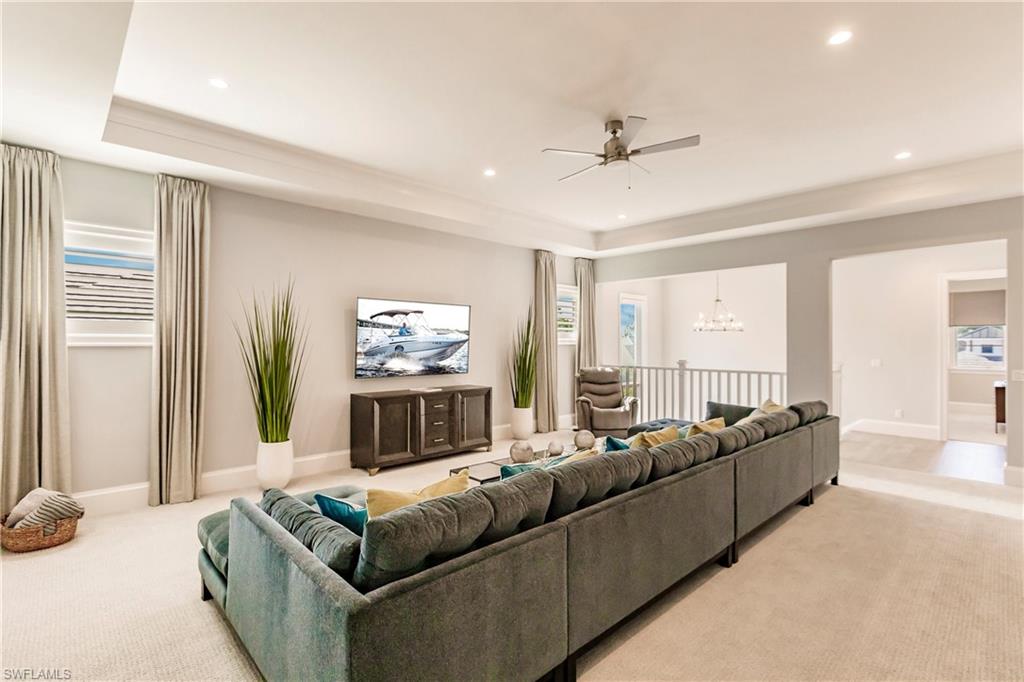 WINDWARD ISLE - Residential