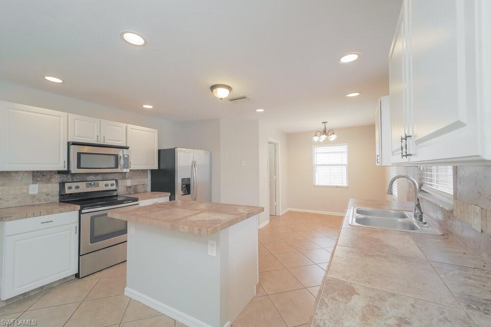 CAPE CORAL - Residential Lease