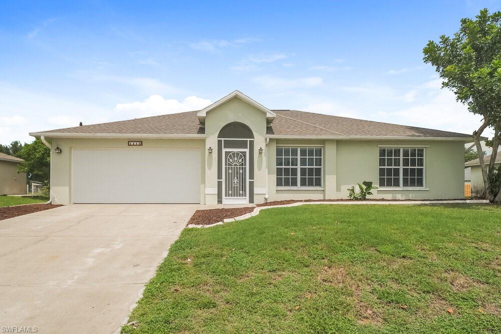 Interested in this home? You clearly have exceptional taste. This charming 3-bedroom, 2.0-bathroom home is not only pet-friendly, but also equipped with smart home features to make everyday life more convenient and connected. Homes like this don’t stay on the market for long—don’t miss your chance to make it yours. Apply today!