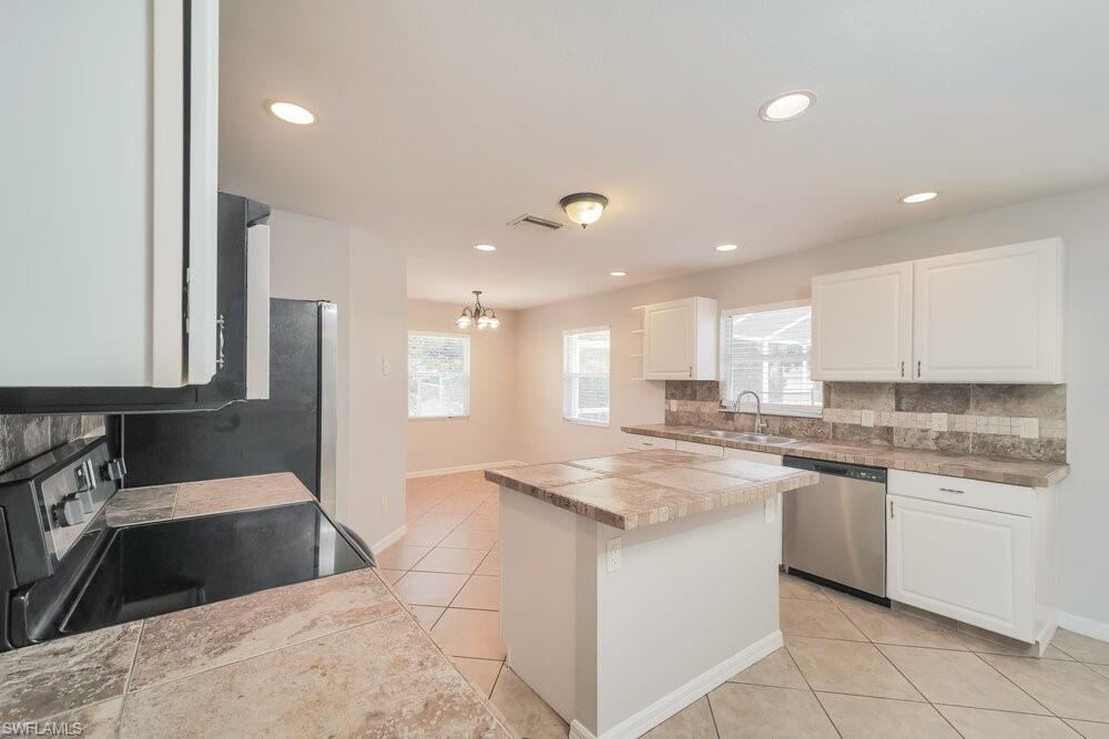 CAPE CORAL - Residential Lease