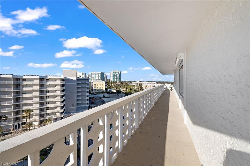 REGENCY TOWERS - Residential