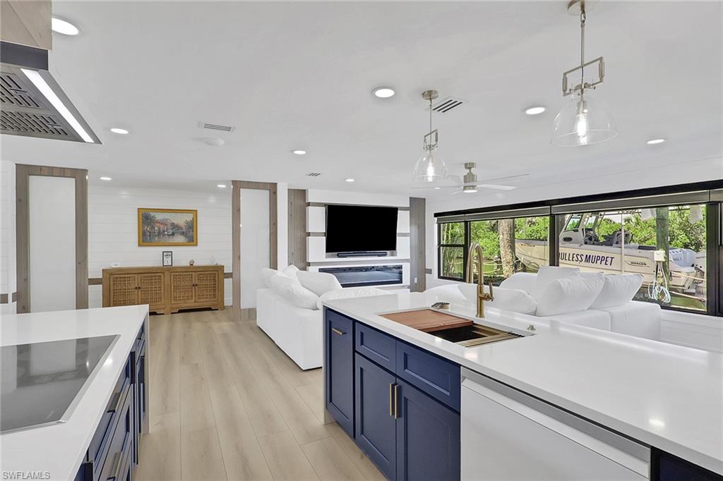 KNIGHTS BOKEELIA ISLE - Residential