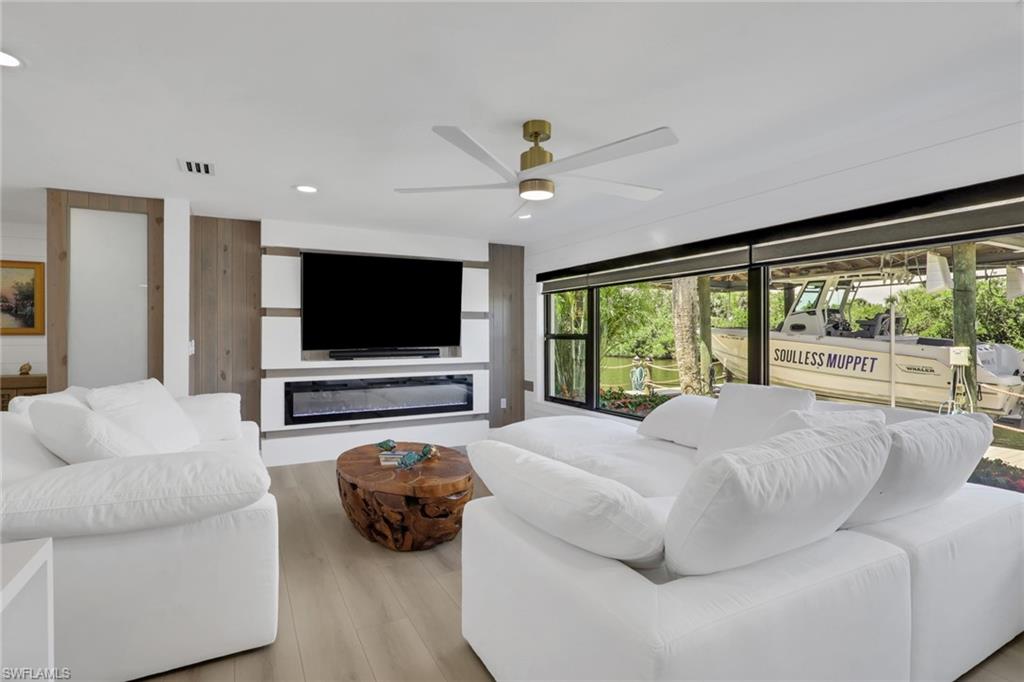 KNIGHTS BOKEELIA ISLE - Residential