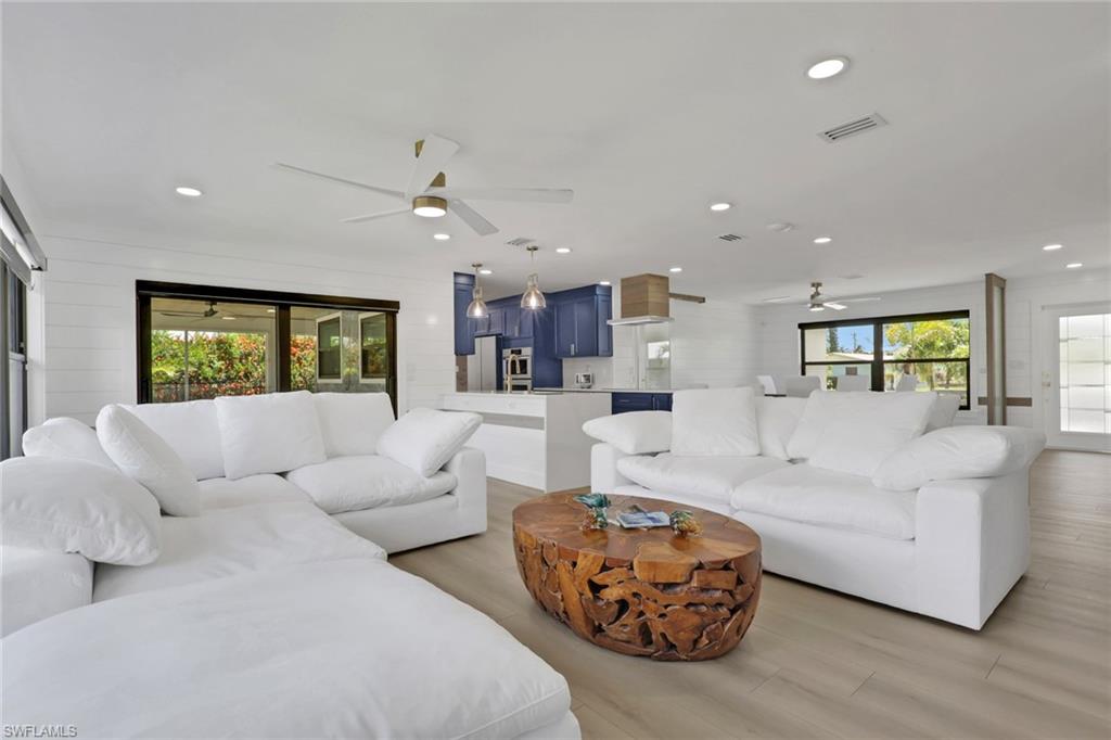 KNIGHTS BOKEELIA ISLE - Residential
