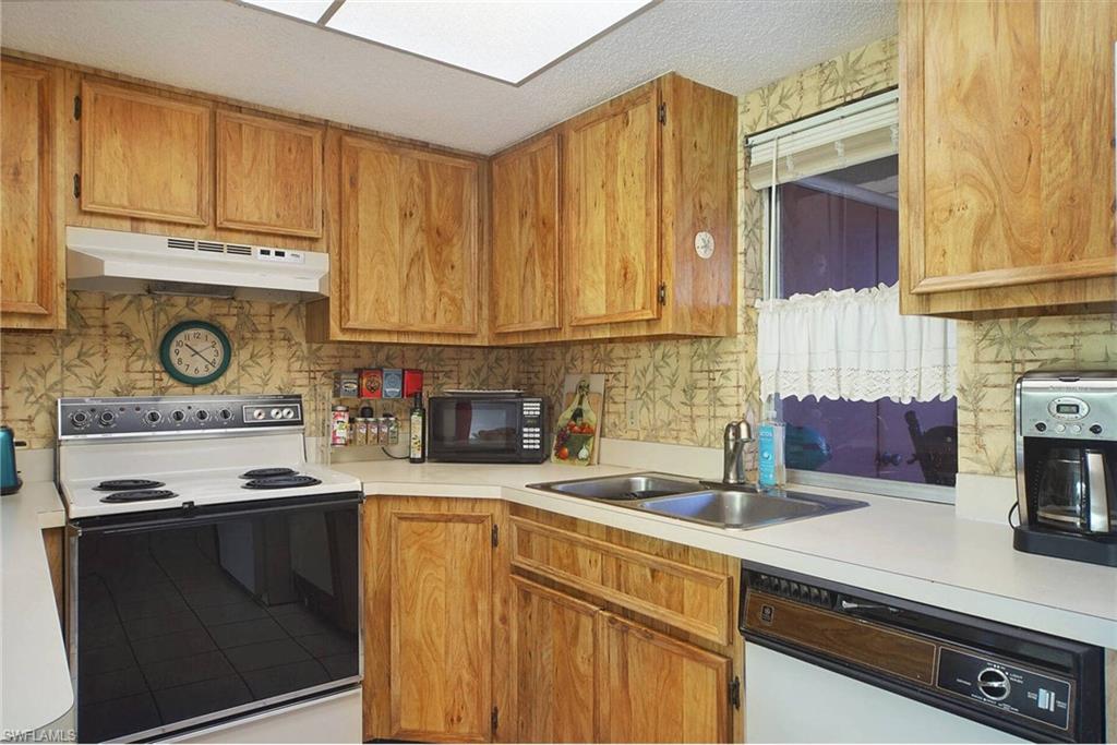 RENDEZVOUS CONDO - Residential